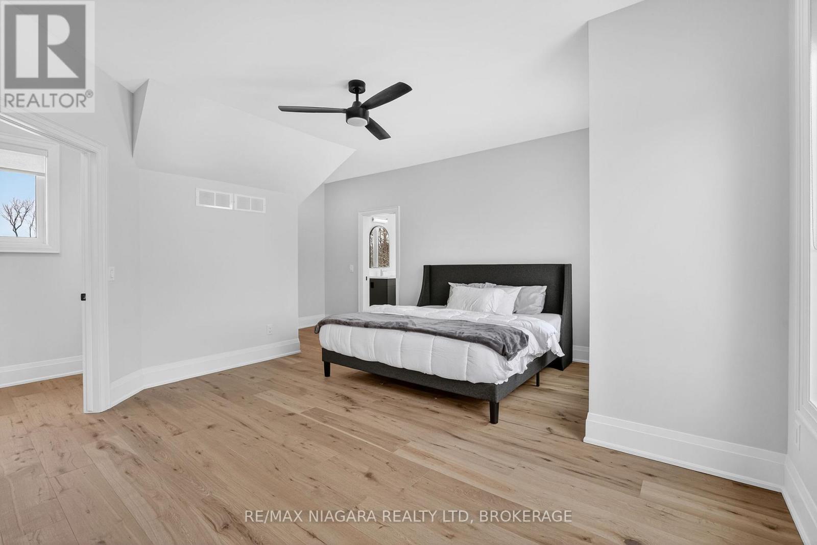 39 Ivy Crescent, Thorold, Ontario  L2V 4N9 - Photo 22 - X12815272