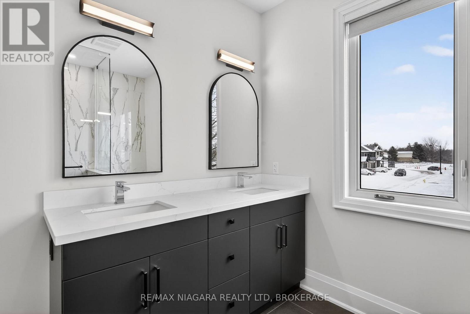 39 Ivy Crescent, Thorold, Ontario  L2V 4N9 - Photo 25 - X12815272