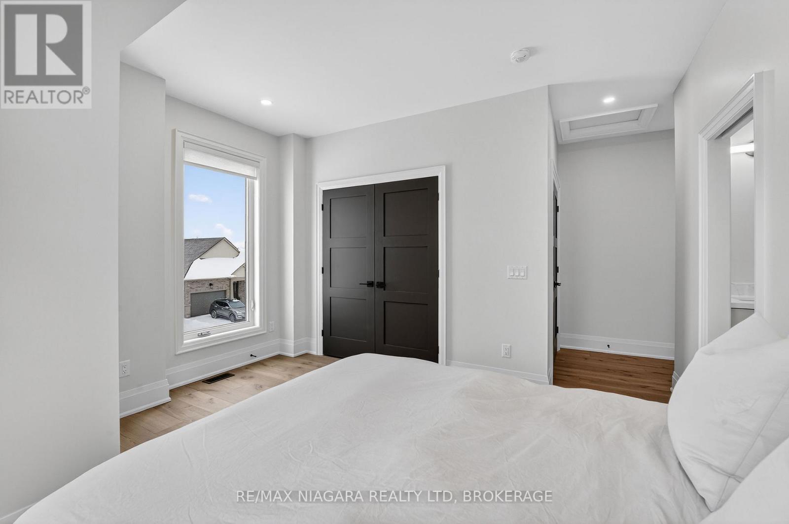 39 Ivy Crescent, Thorold, Ontario  L2V 4N9 - Photo 33 - X12815272