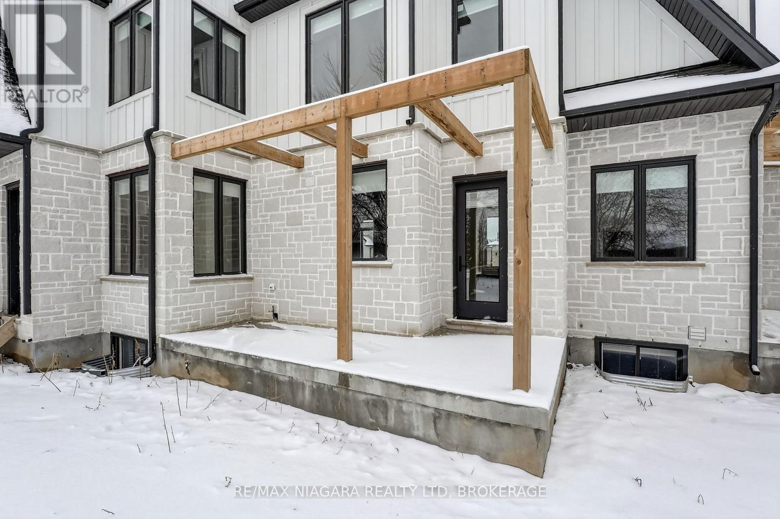 39 Ivy Crescent, Thorold, Ontario  L2V 4N9 - Photo 45 - X12815272