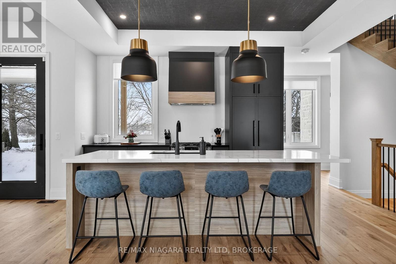 39 Ivy Crescent, Thorold, Ontario  L2V 4N9 - Photo 8 - X12815272