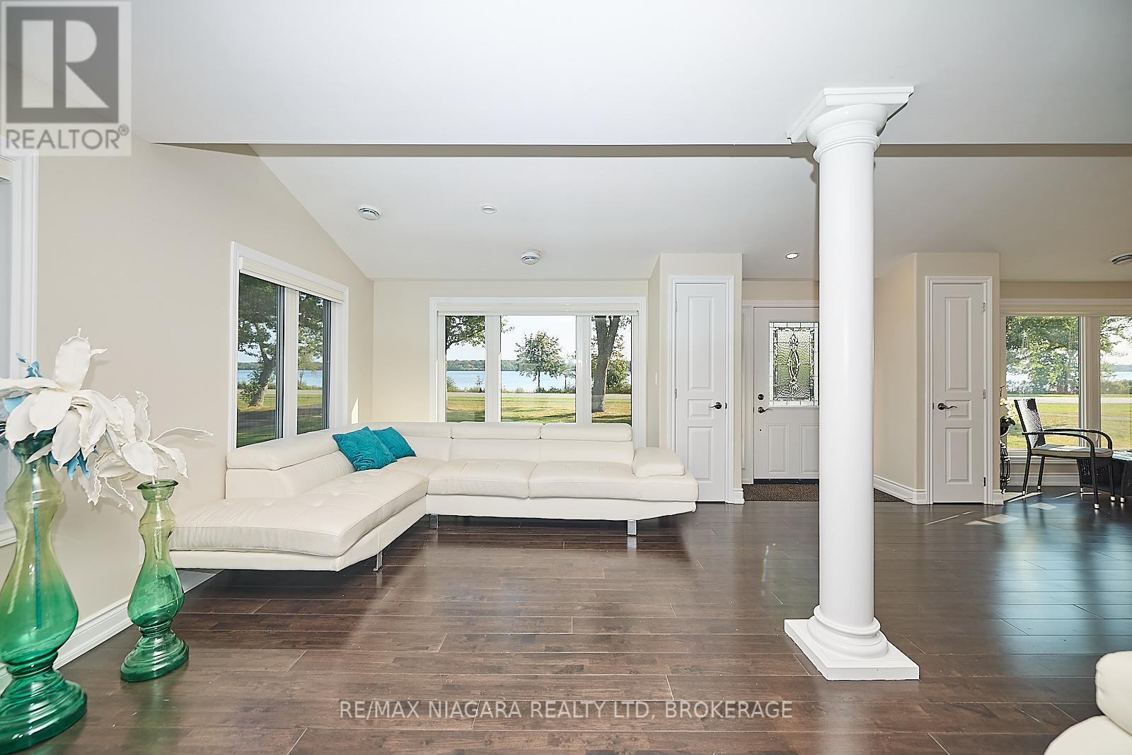 4229 Niagara River Parkway, Fort Erie, Ontario  L0S 1S0 - Photo 12 - X12815278