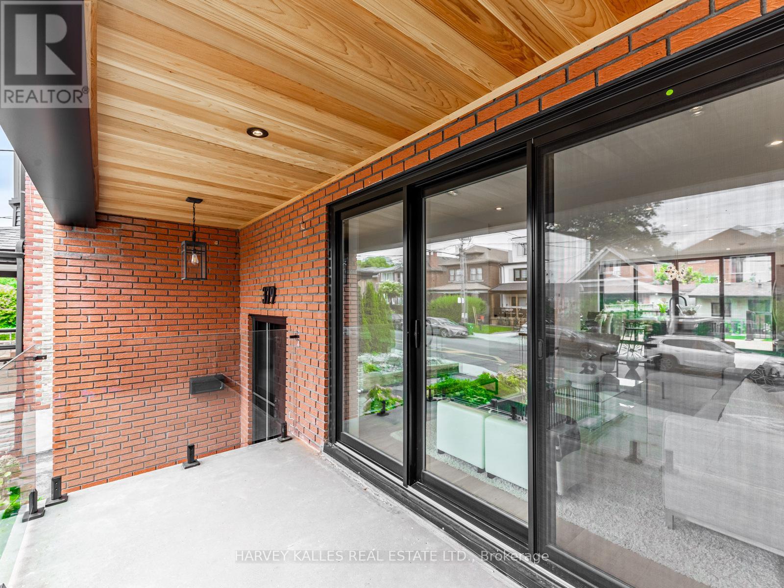 379 Winona Drive, Toronto, Ontario  M6C 3T4 - Photo 37 - C12720092