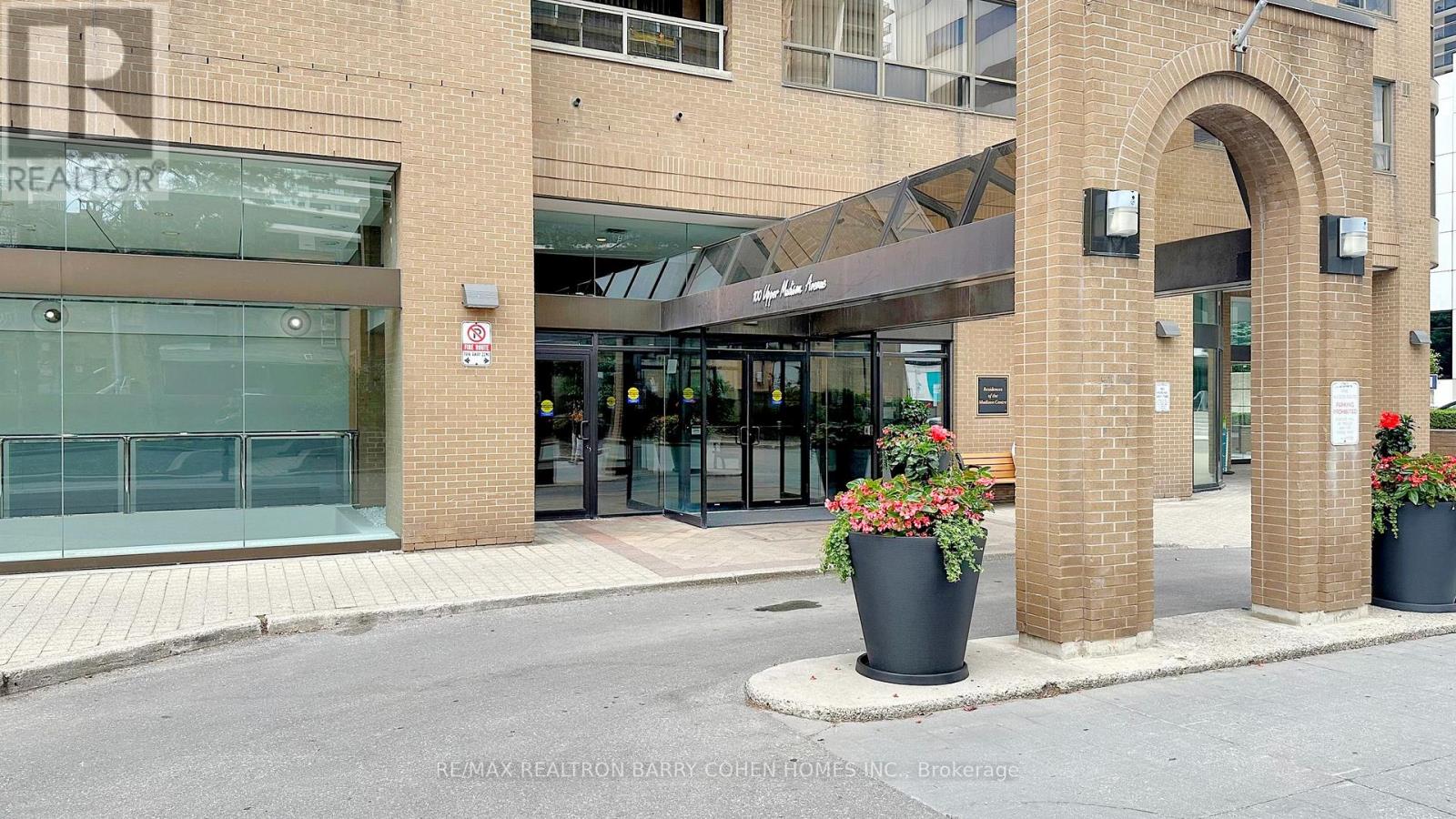 2803 - 100 Upper Madison Avenue, Toronto, Ontario  M2N 6M4 - Photo 3 - C12747276