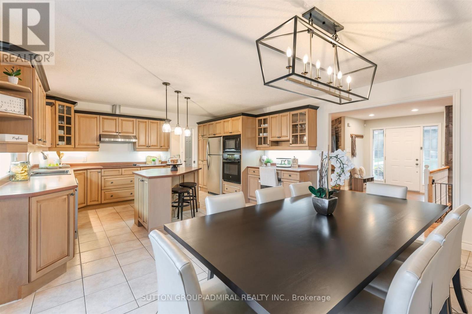 250 Denney Drive, Essa, Ontario  L3W 0T8 - Photo 18 - N12814962