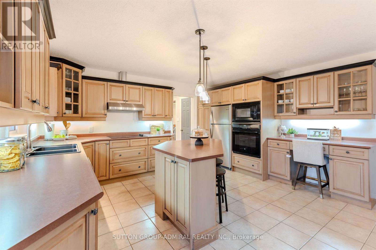 250 Denney Drive, Essa, Ontario  L3W 0T8 - Photo 19 - N12814962