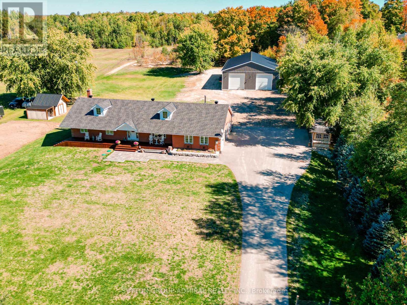 250 Denney Drive, Essa, Ontario  L3W 0T8 - Photo 2 - N12814962