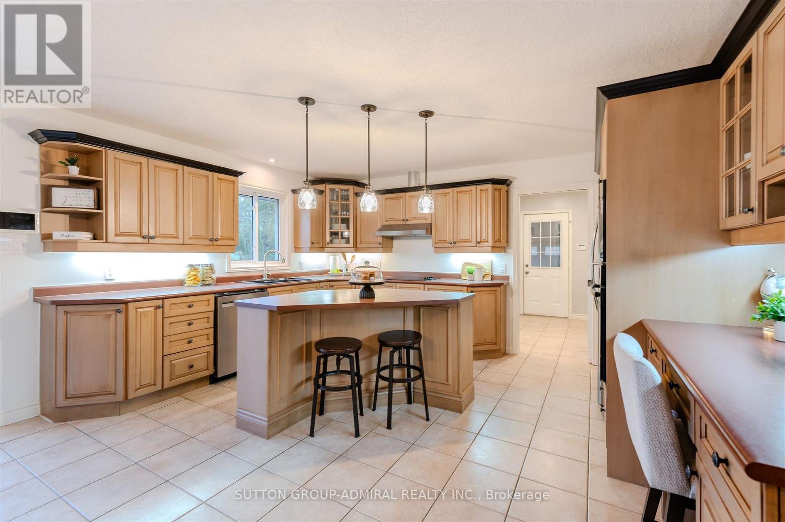 250 Denney Drive, Essa, Ontario  L3W 0T8 - Photo 22 - N12814962