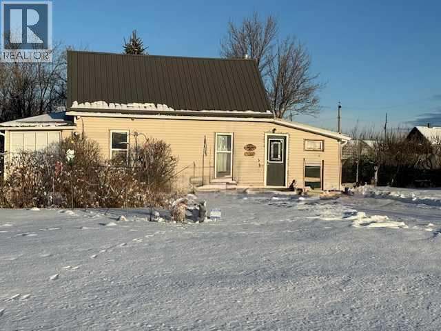 120 Main Street, michichi, Alberta