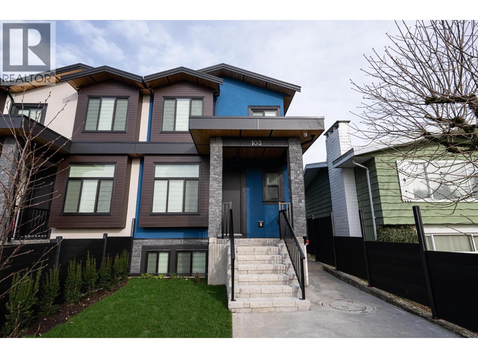 103 1149 Dansey Avenue, Coquitlam, British Columbia  V3K 3H5 - Photo 2 - R3074714