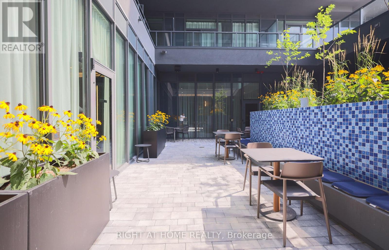 306 - 500 Dupont Street, Toronto, Ontario  M6G 0B8 - Photo 32 - C12815268