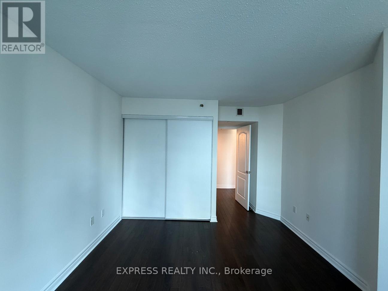 2703 - 38 Elm Street, Toronto, Ontario  M5G 2K5 - Photo 8 - C12815302