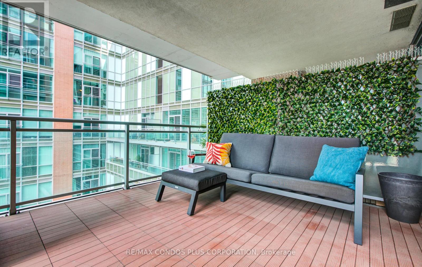 S540 - 112 George Street, Toronto, Ontario  M5A 2M5 - Photo 27 - C12815330