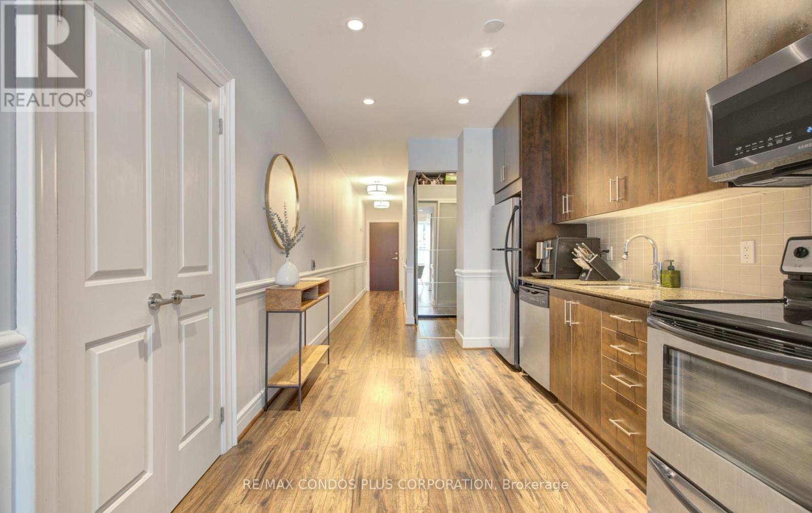 S540 - 112 George Street, Toronto, Ontario  M5A 2M5 - Photo 6 - C12815330