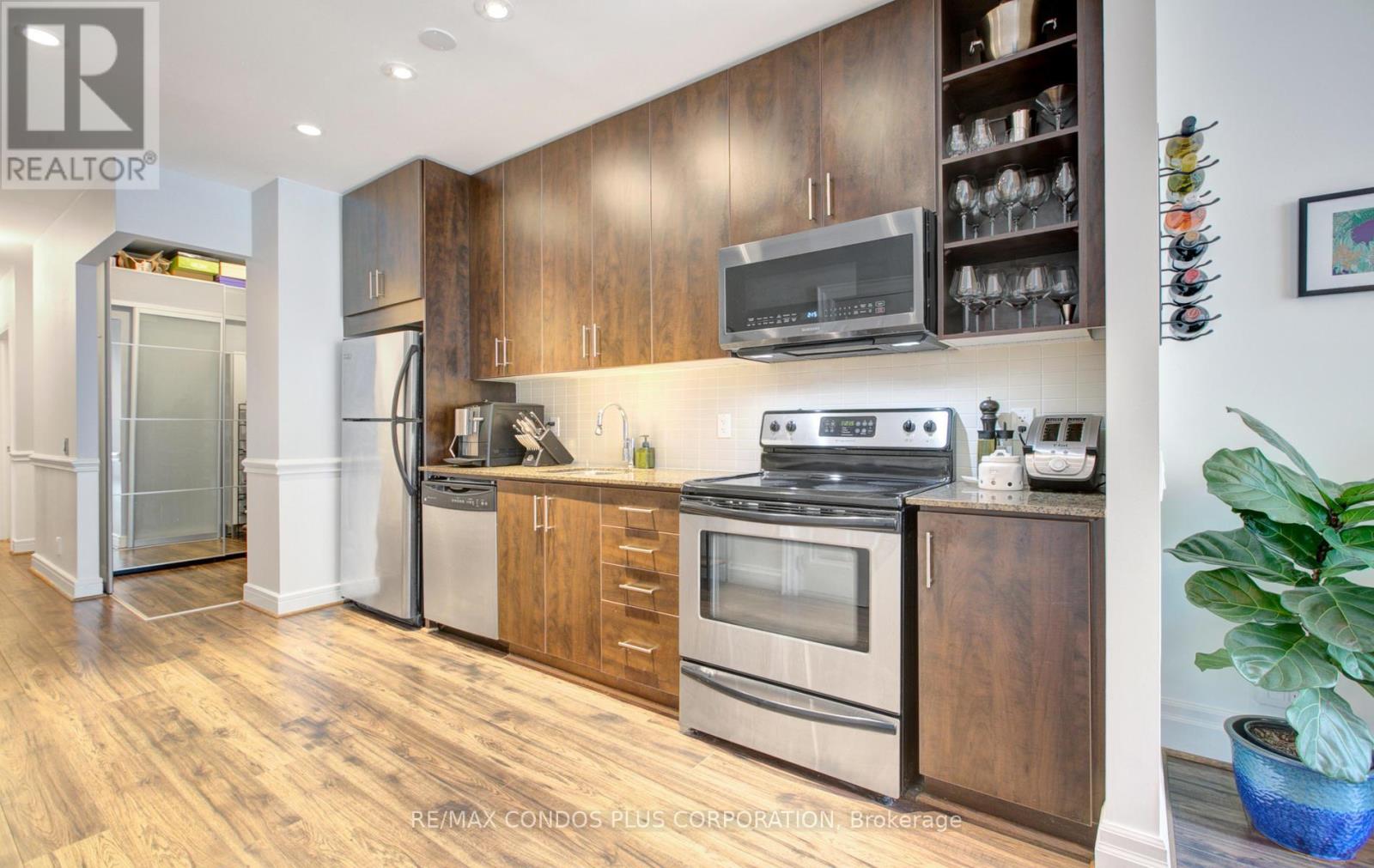 S540 - 112 George Street, Toronto, Ontario  M5A 2M5 - Photo 9 - C12815330