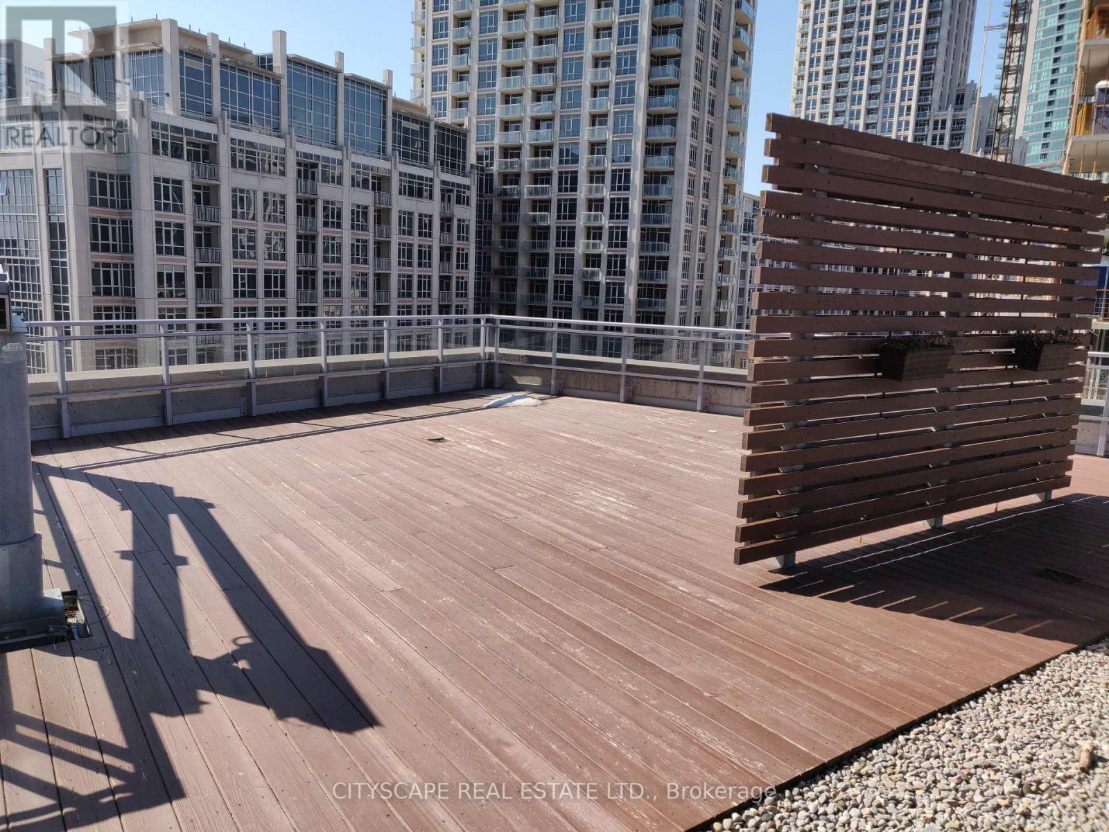 301 - 15 Bruyeres Mews, Toronto (Niagara), Ontario  M5V 0A7 - Photo 8 - C12815344