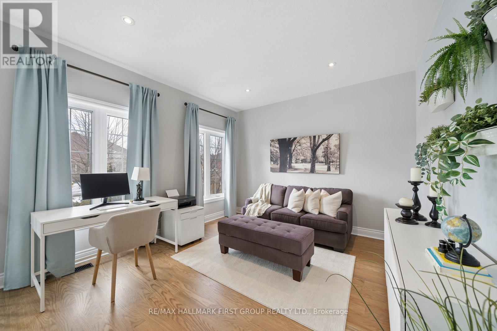 11 Lonetto Street, Whitby, Ontario  L1M 0G7 - Photo 4 - E12815218