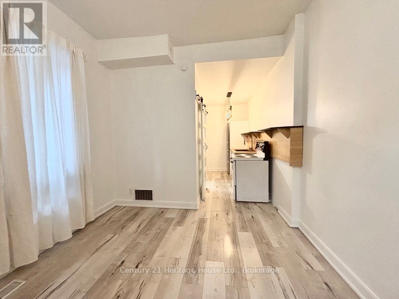 C - 210 Wilson Street, Hamilton (Landsdale), Ontario  L8R 1E5 - Photo 3 - X12800012