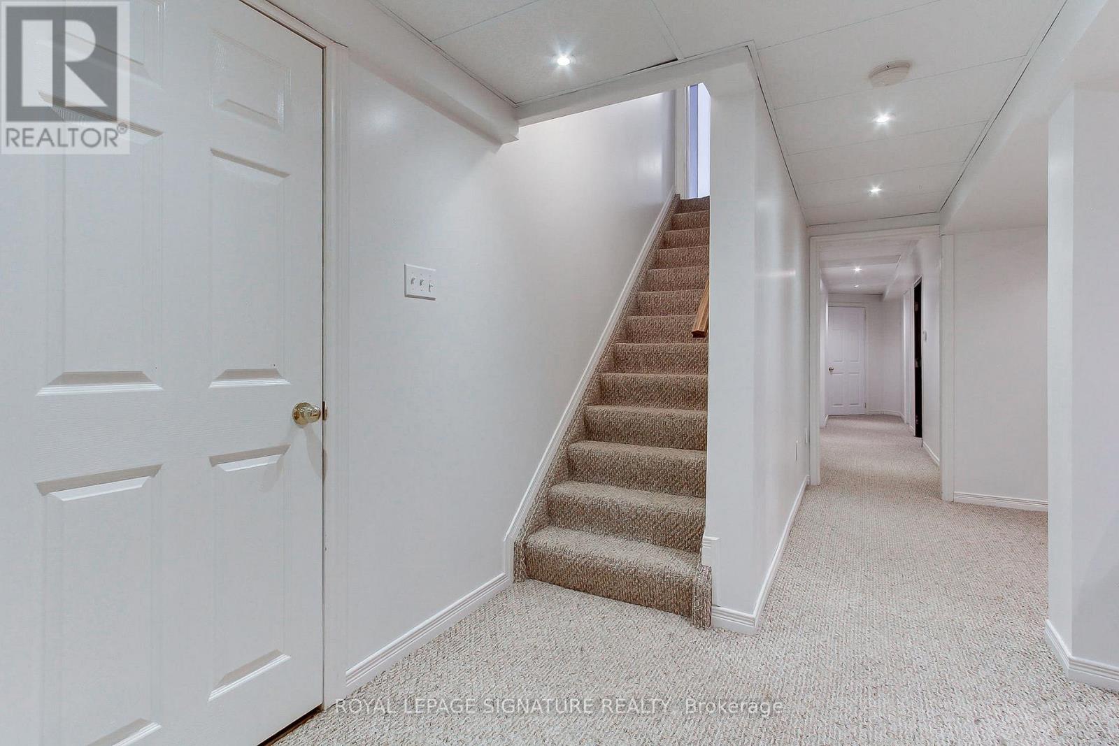 62 Cloughley Drive, Barrie (0 West), Ontario L4N 9T7 - Photo 32 - S12815324