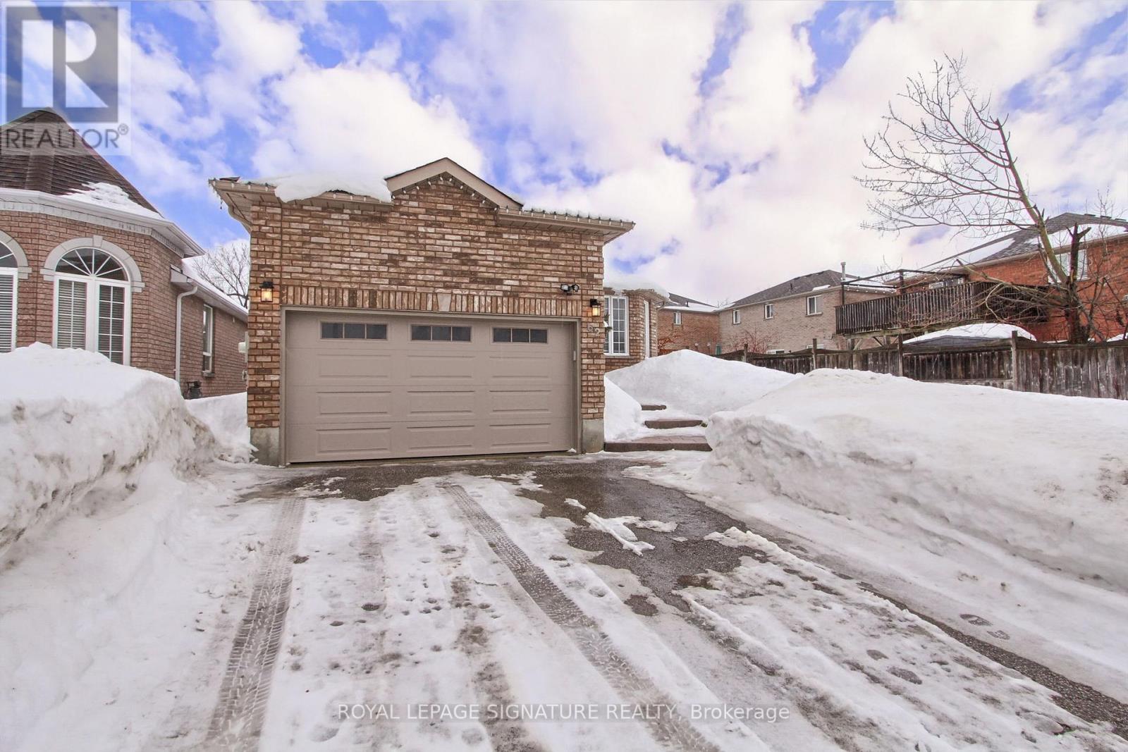 62 Cloughley Drive, Barrie (0 West), Ontario L4N 9T7 - Photo 5 - S12815324