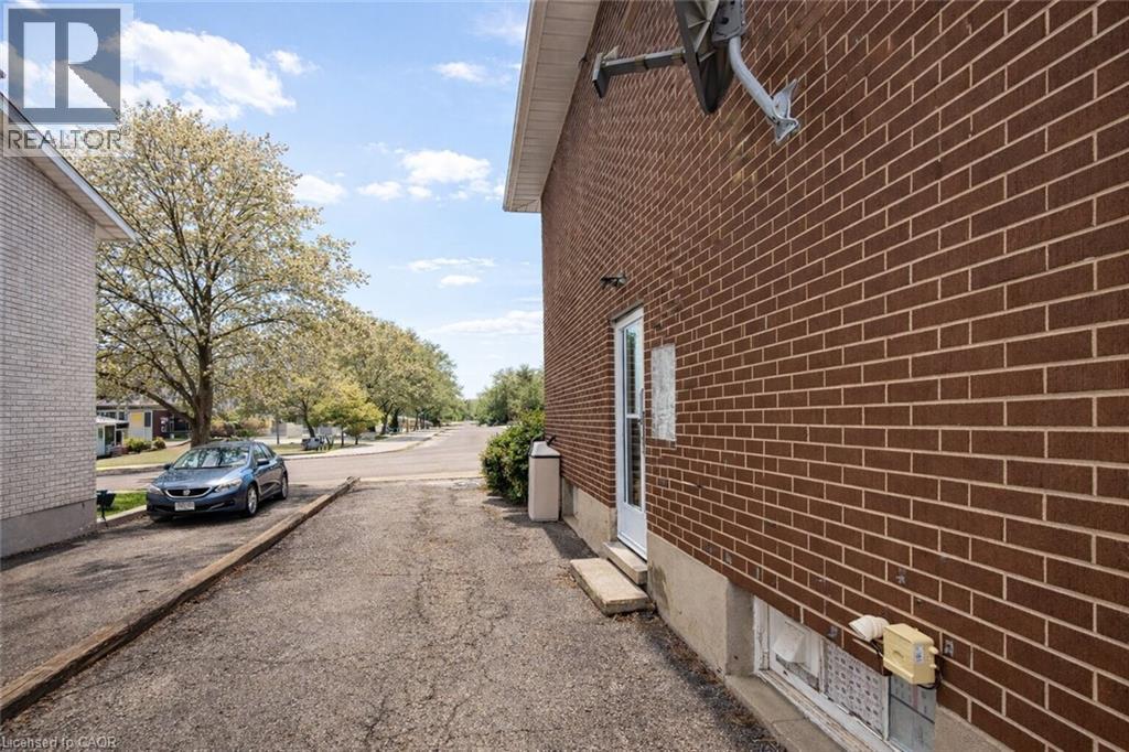 125 Henry Street, Cambridge, Ontario  N1R 3X3 - Photo 2 - 40807224