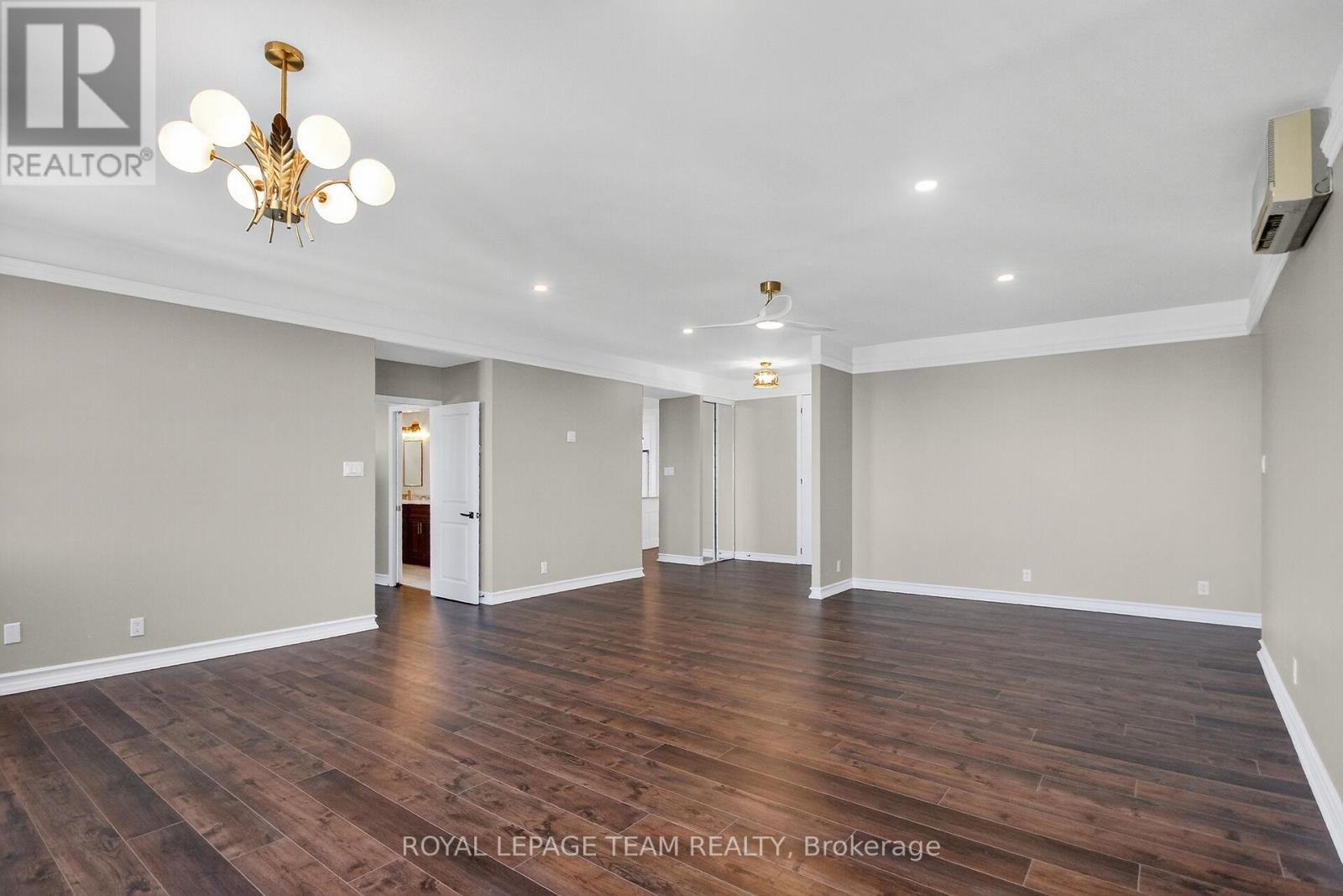 2509/2510 - 515 St Laurent Boulevard, Ottawa, Ontario  K1K 3X5 - Photo 18 - X12442157