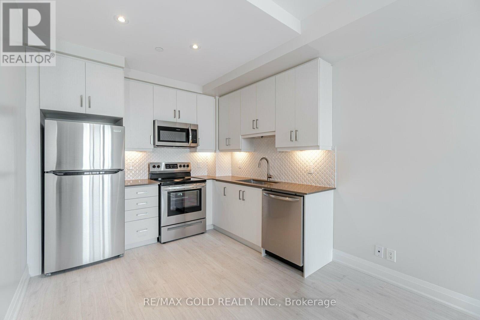 2402 - 15 Lynch Street, Brampton (Queen Street Corridor), Ontario  L0K 1E0 - Photo 12 - W12815208