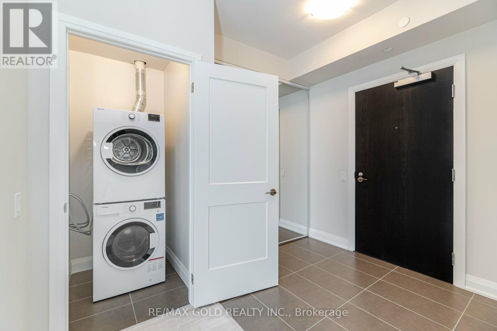 2402 - 15 Lynch Street, Brampton (Queen Street Corridor), Ontario  L0K 1E0 - Photo 26 - W12815208