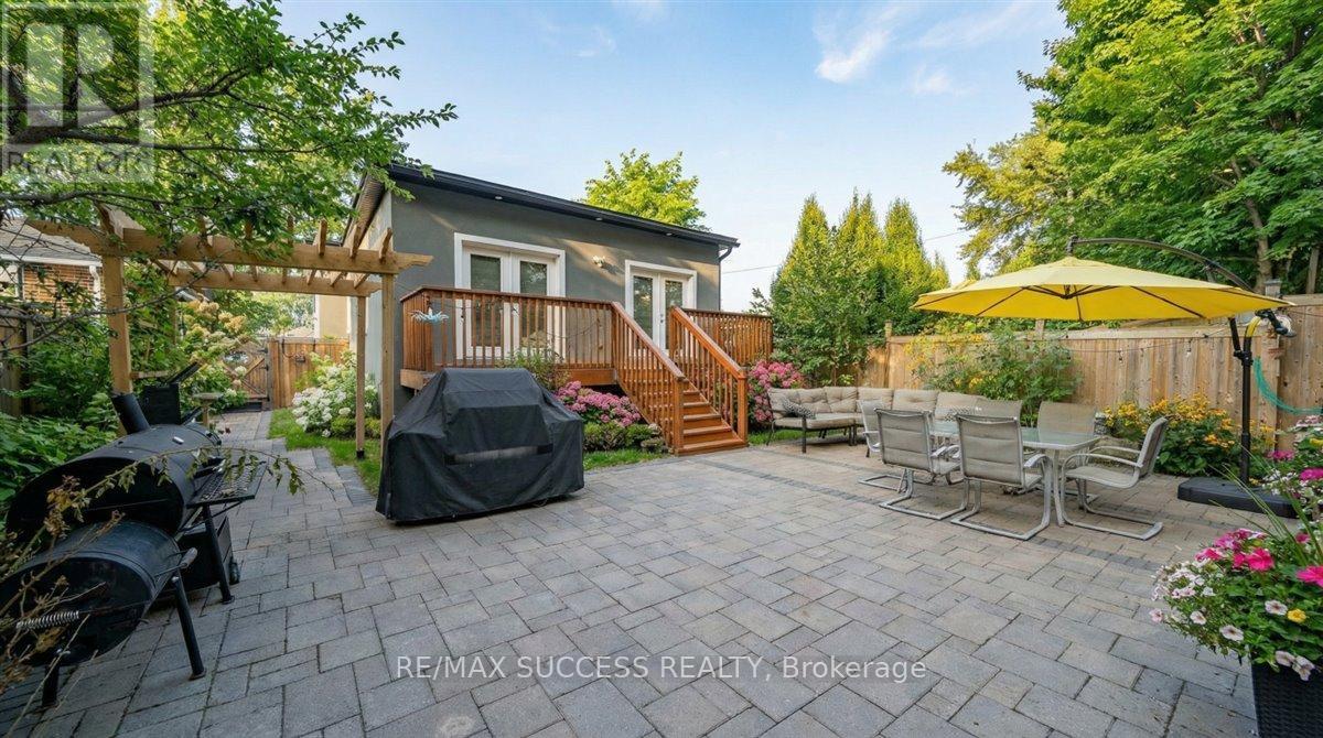 30 Maple Ave N Avenue, Mississauga, Ontario  L5H 2S1 - Photo 33 - W12815216