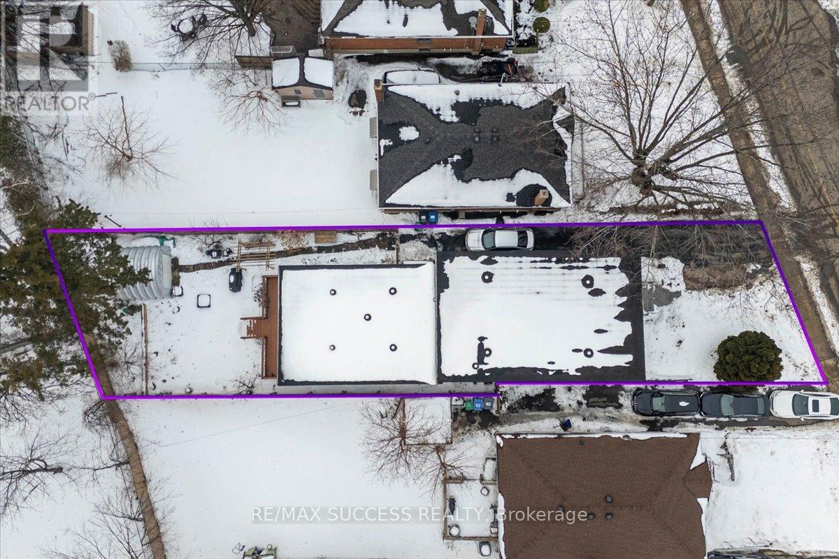 30 Maple Ave N Avenue, Mississauga, Ontario  L5H 2S1 - Photo 35 - W12815216