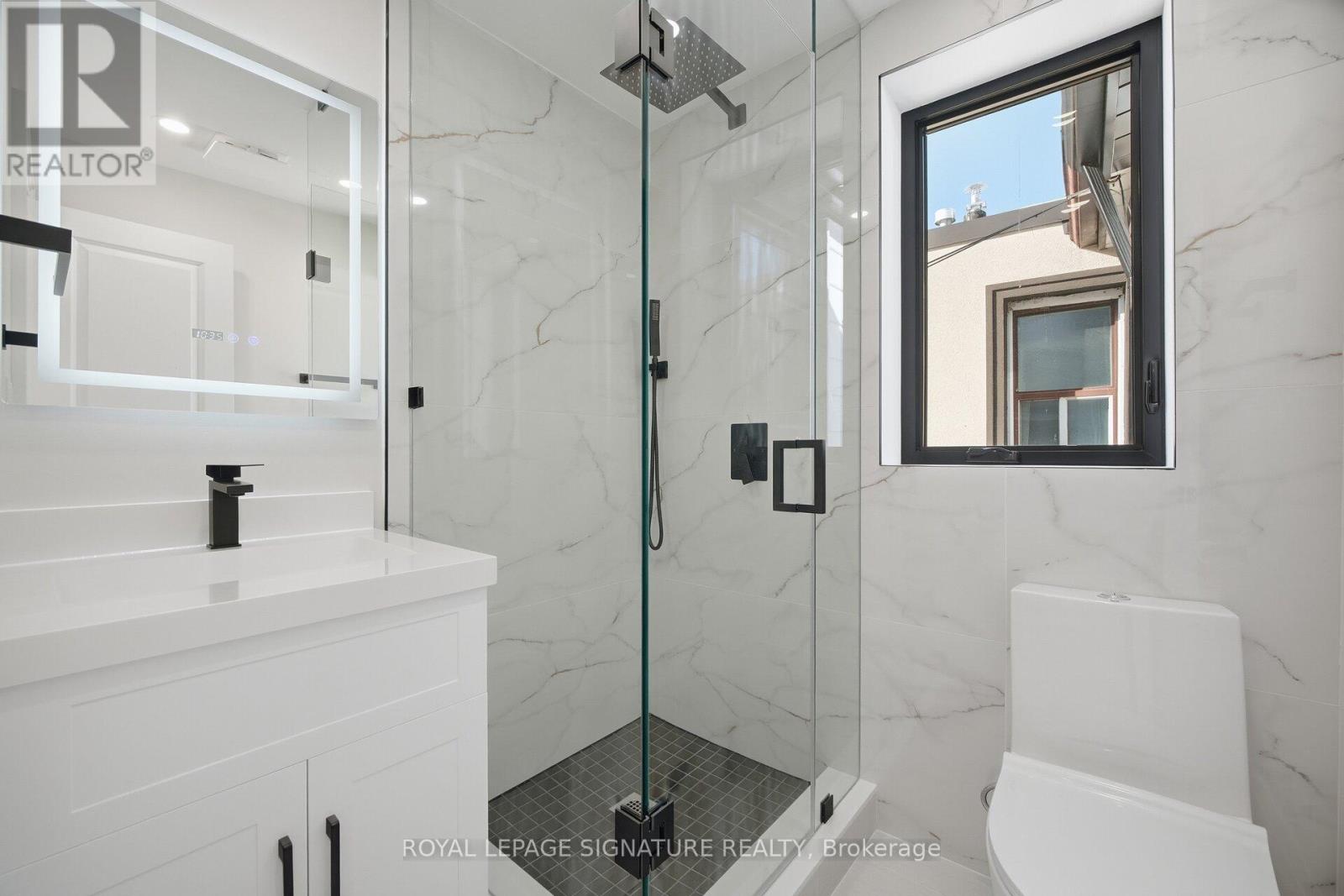 241 Maria Street, Toronto, Ontario  M6P 1W6 - Photo 22 - W12815222