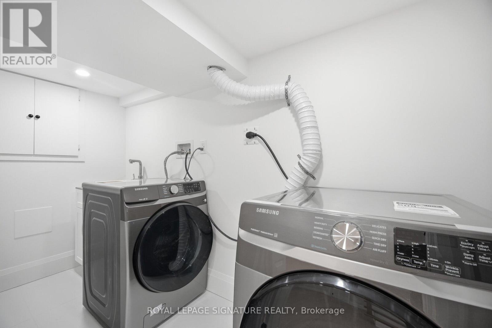 241 Maria Street, Toronto, Ontario  M6P 1W6 - Photo 27 - W12815222