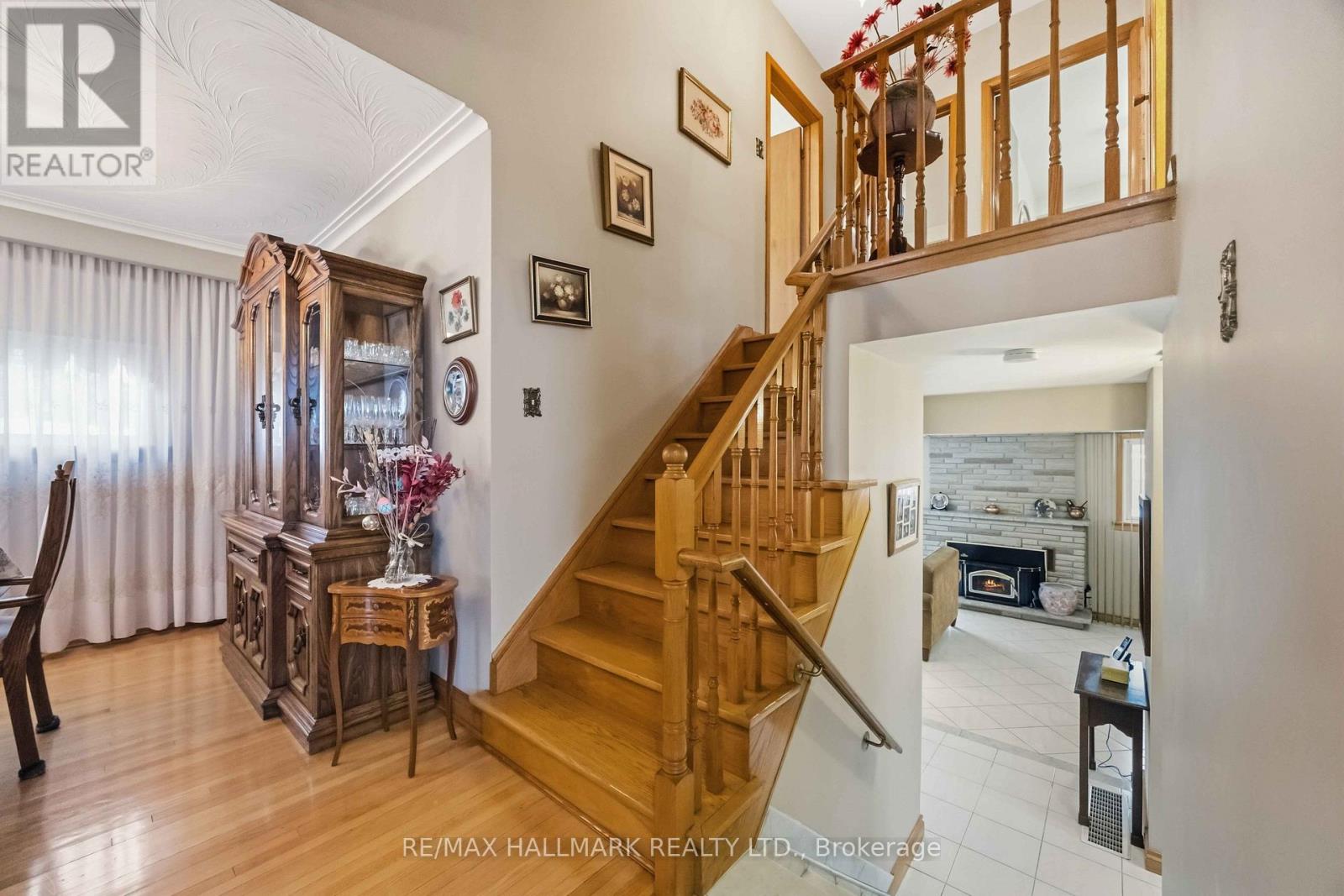 47 Paulvale Crescent, Toronto, Ontario  M3J 1K4 - Photo 10 - W12815240