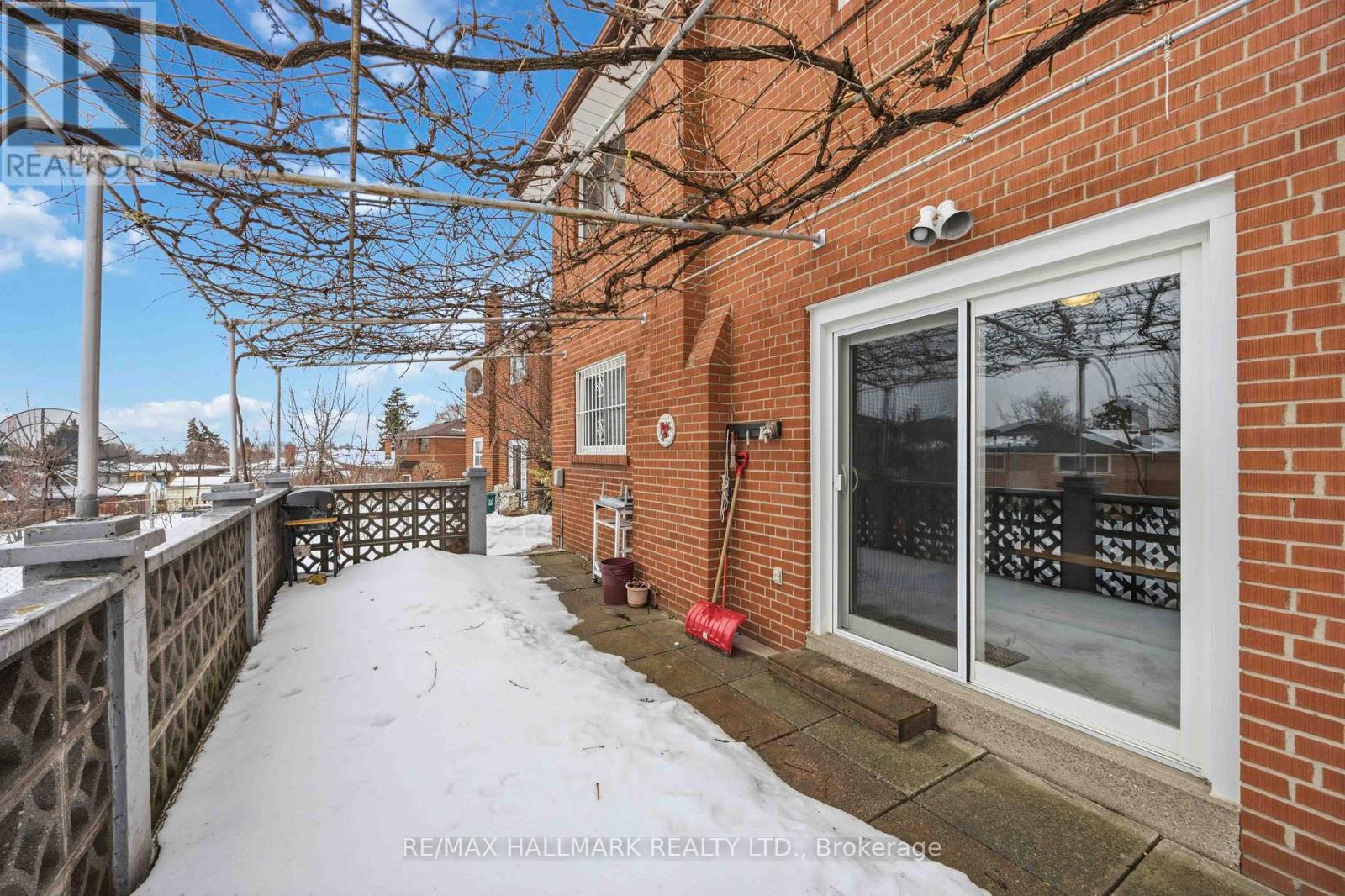47 Paulvale Crescent, Toronto, Ontario  M3J 1K4 - Photo 31 - W12815240