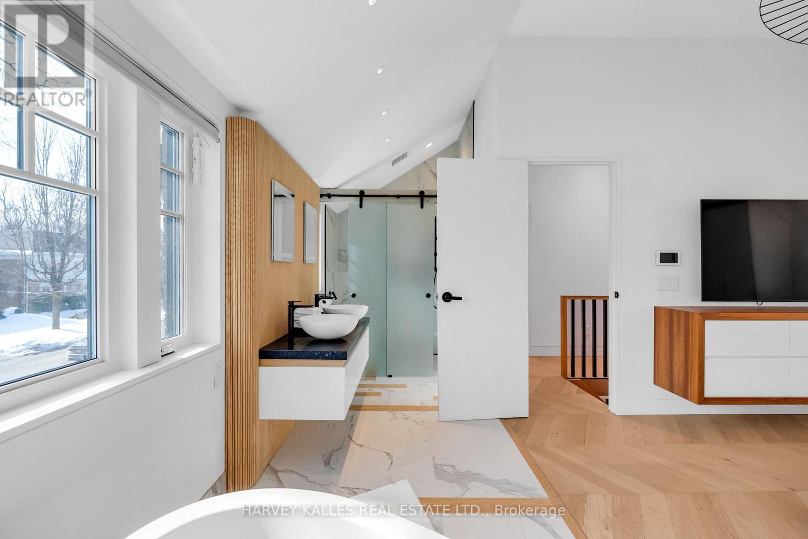 4 Belvedere Boulevard, Toronto, Ontario  M8X 1K1 - Photo 25 - W12815244