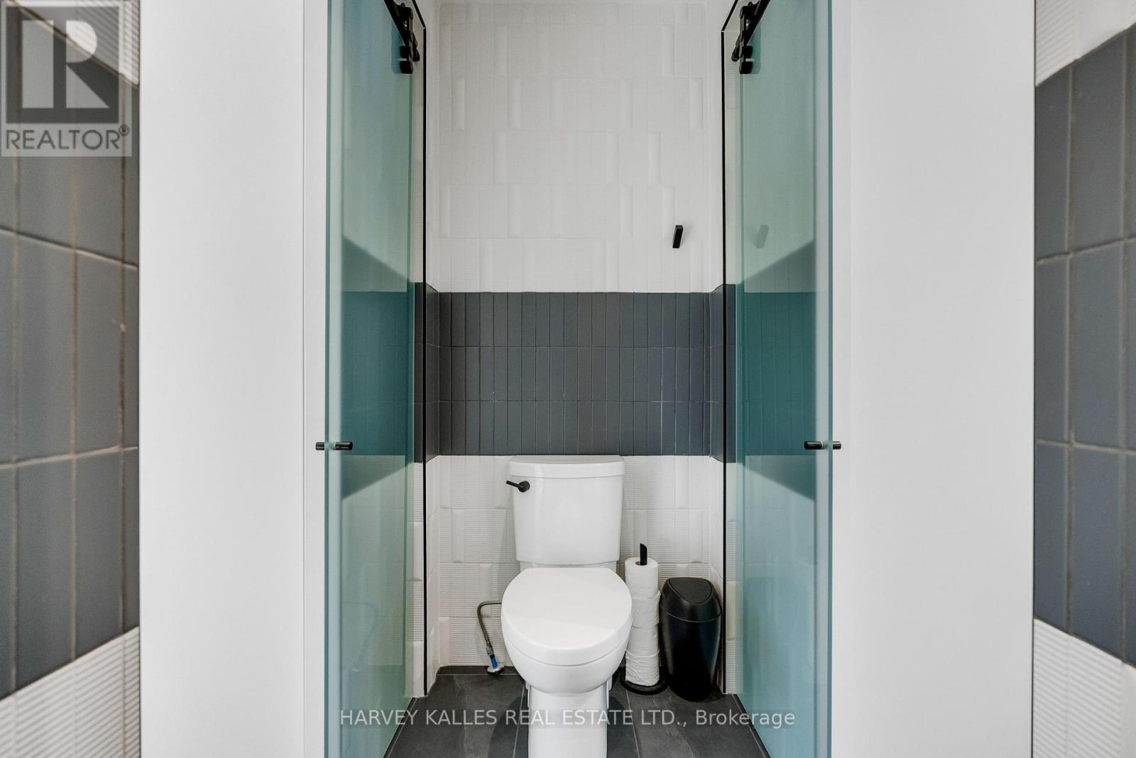 4 Belvedere Boulevard, Toronto, Ontario  M8X 1K1 - Photo 33 - W12815244