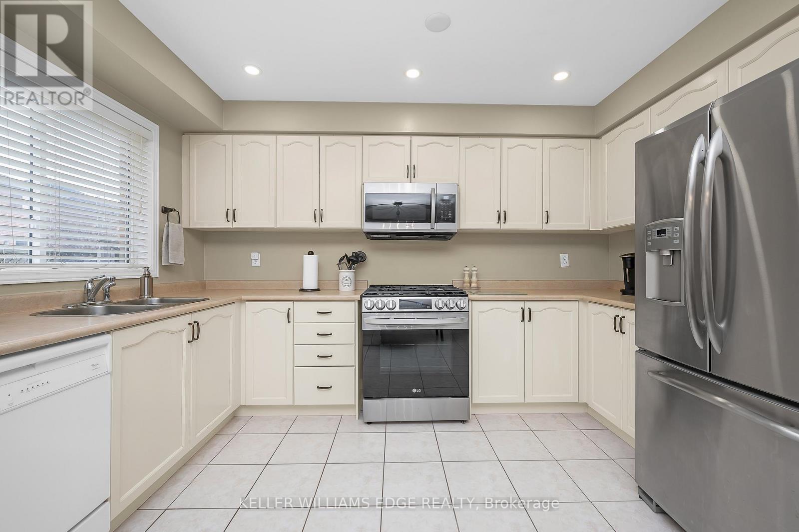 5179 Des Jardines Drive, Burlington, Ontario  L7L 6P7 - Photo 14 - W12815266