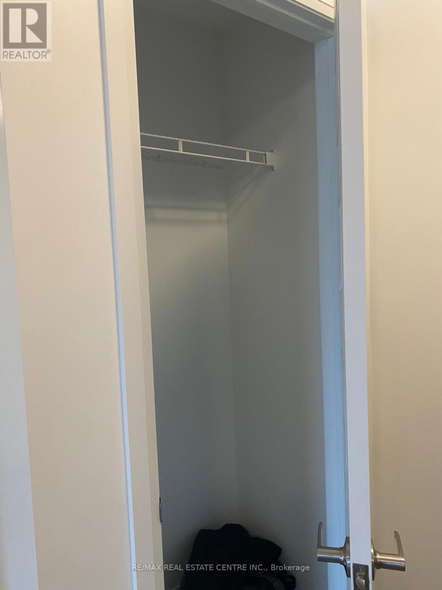 409 - 460 Gordon Krantz Avenue, Milton, Ontario  L9E 1Z2 - Photo 10 - W12815286