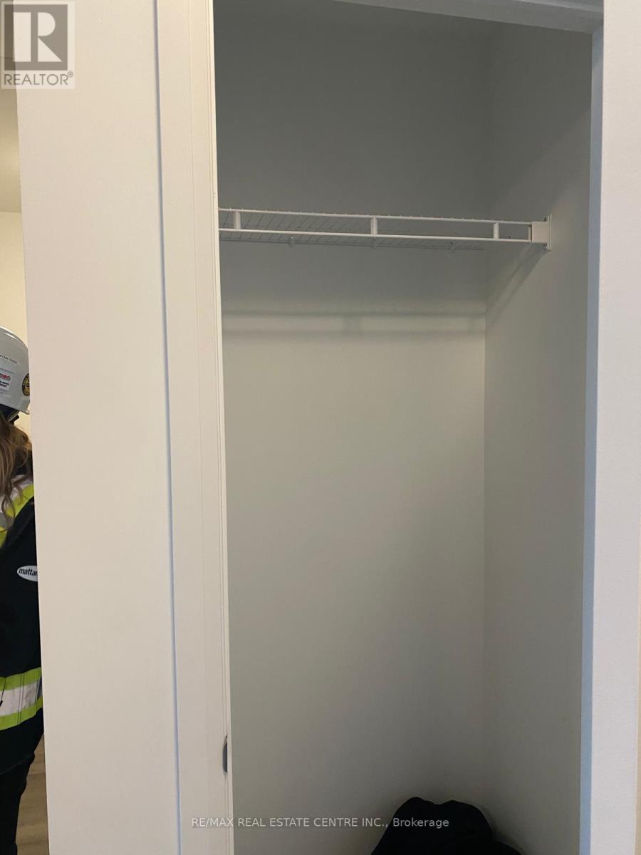 409 - 460 Gordon Krantz Avenue, Milton, Ontario  L9E 1Z2 - Photo 9 - W12815286