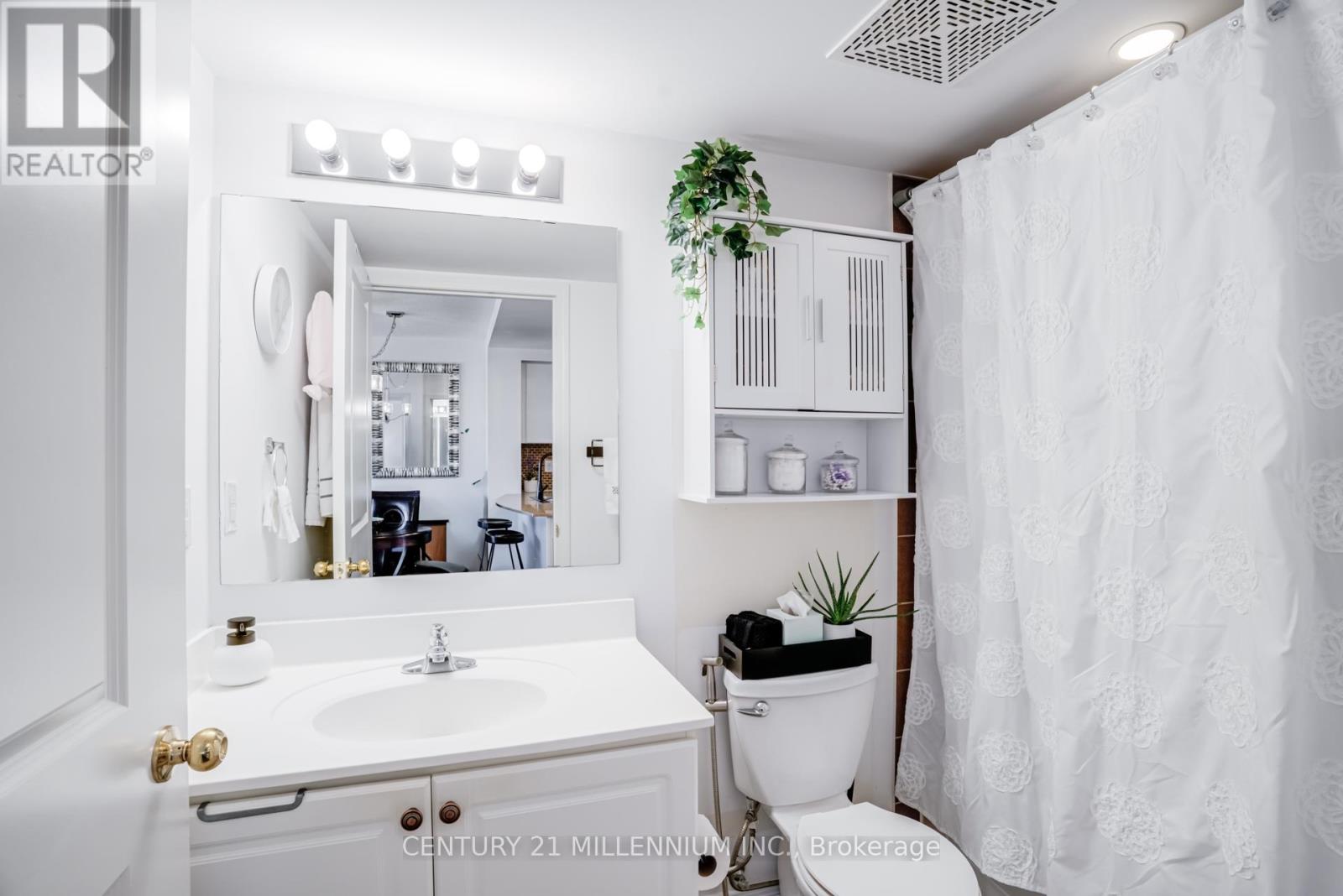 1503 - 9 George Street, Brampton, Ontario  L6X 0T6 - Photo 28 - W12815312