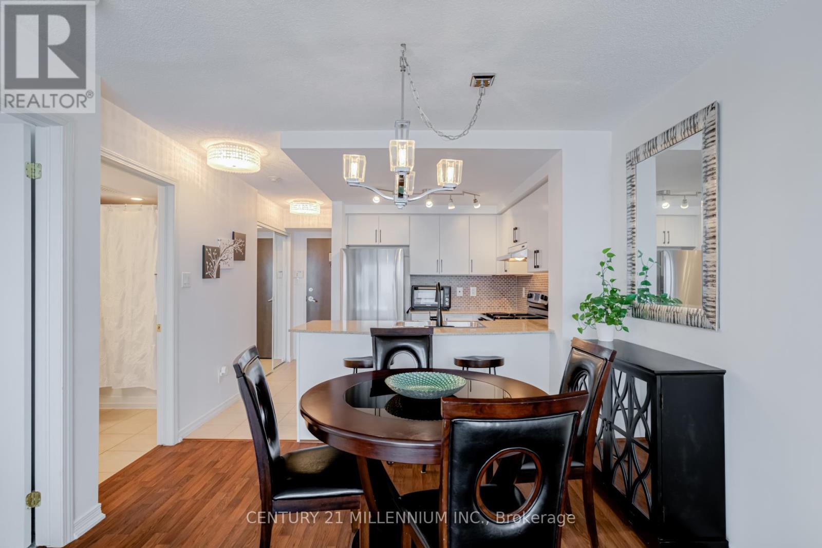 1503 - 9 George Street, Brampton, Ontario  L6X 0T6 - Photo 8 - W12815312