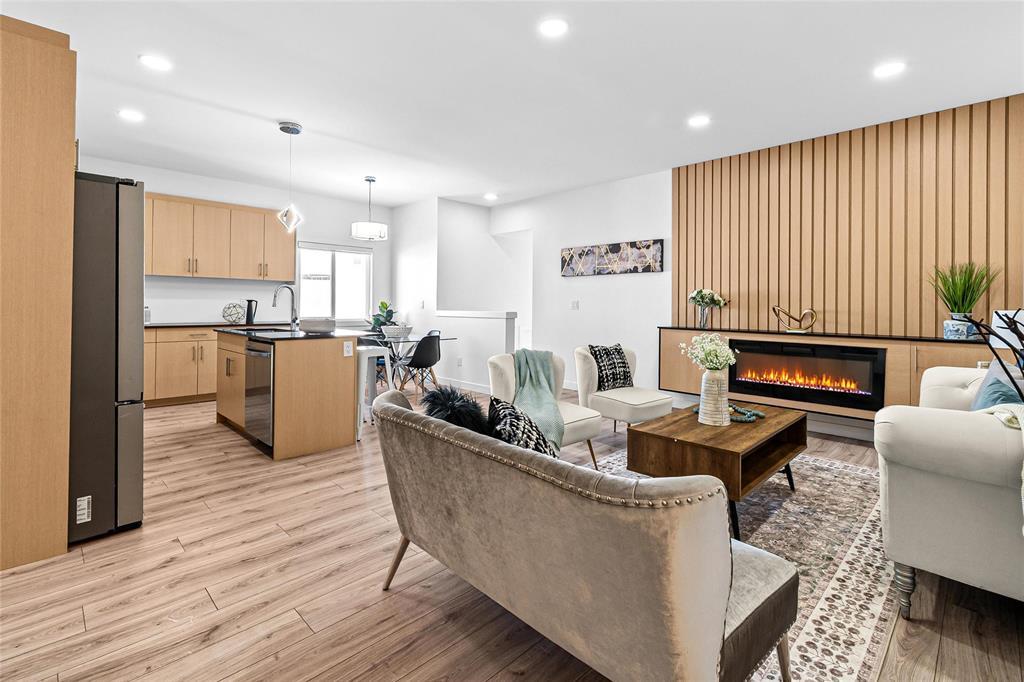 62 Indra Crescent, Winnipeg, Manitoba  R2R 3B4 - Photo 6 - 202603169