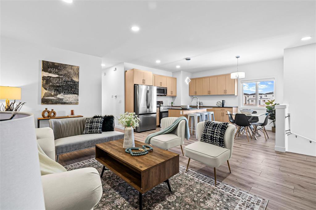 62 Indra Crescent, Winnipeg, Manitoba  R2R 3B4 - Photo 7 - 202603169