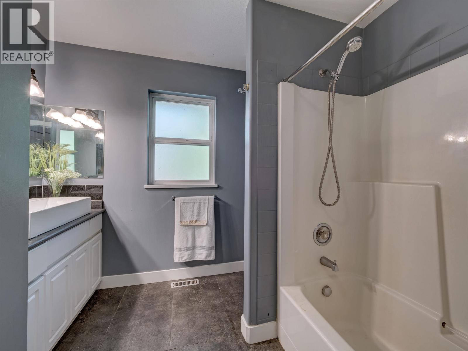 7629 Redrooffs Road, Halfmoon Bay, British Columbia  V7Z 1C4 - Photo 21 - R3092618