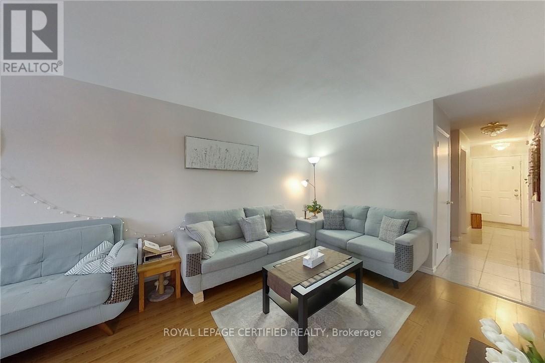 233 Benesfort Crescent, Waterloo, Ontario  N2N 3B5 - Photo 2 - X12815246