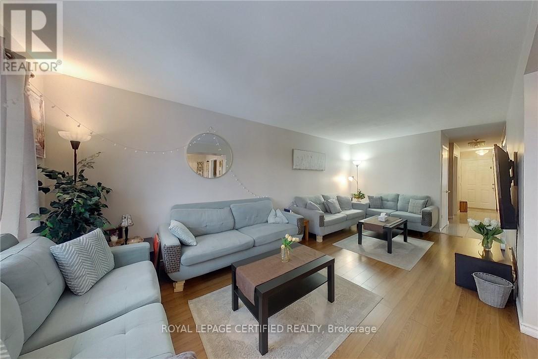 233 Benesfort Crescent, Waterloo, Ontario  N2N 3B5 - Photo 4 - X12815246