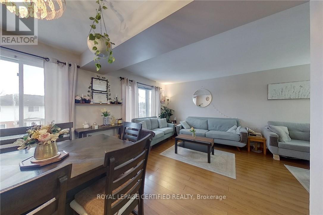 233 Benesfort Crescent, Waterloo, Ontario  N2N 3B5 - Photo 5 - X12815246