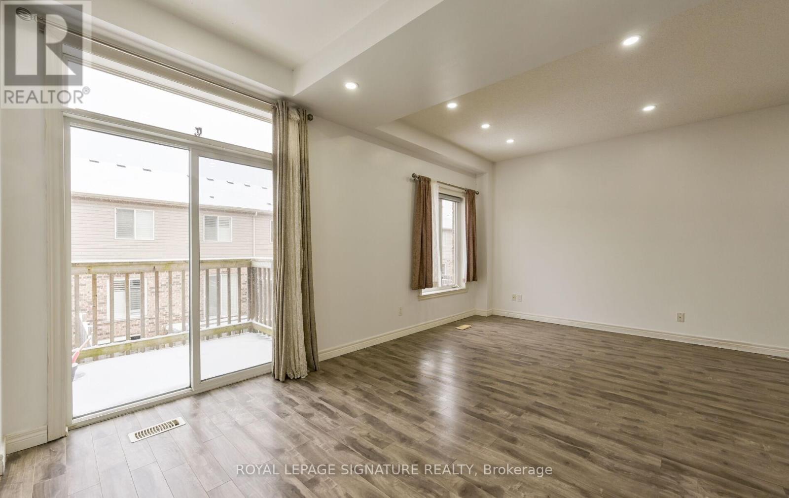 Upper Level B - 96 Highgate Drive, Hamilton, Ontario  L8J 0C2 - Photo 16 - X12815274