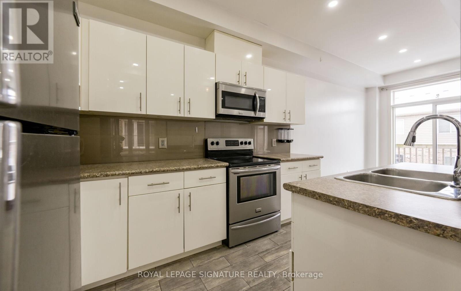 Upper Level B - 96 Highgate Drive, Hamilton, Ontario  L8J 0C2 - Photo 21 - X12815274