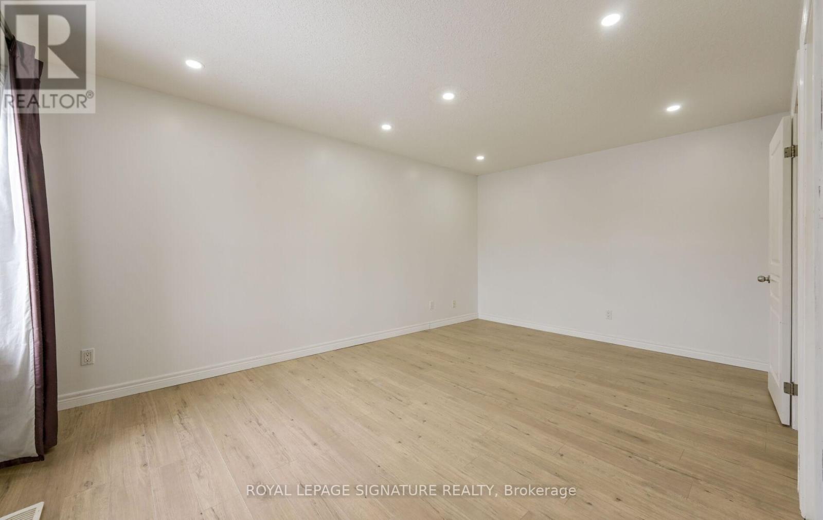 Upper Level B - 96 Highgate Drive, Hamilton, Ontario  L8J 0C2 - Photo 28 - X12815274